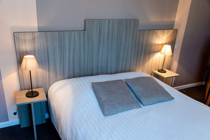 Imagen de la habitación del H&ocirc;tel du Levant, Castellane. Foto 18