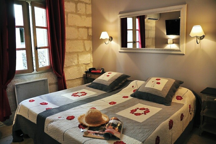 Imagen de la habitación del H&ocirc;tel du Palais des Papes, Avignon. Foto 17