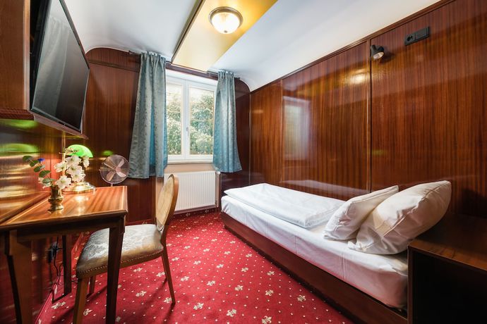 Imagen de la habitación del H&ocirc;tel du Train. Foto 7