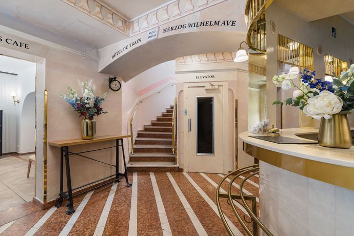 Imagen de los interiores del H&ocirc;tel du Train. Foto 19