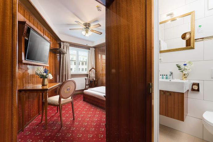 Imagen de la habitación del H&ocirc;tel du Train. Foto 14