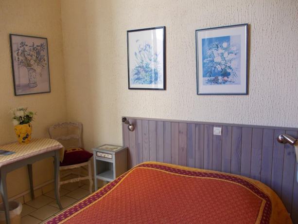 Imagen de la habitación del H&ocirc;tel l\'Oursin. Foto 6