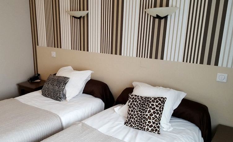 Imagen de la habitación del H&ocirc;tel les Sapins. Foto 13