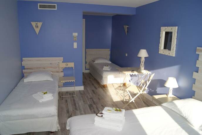 Imagen general del H&ocirc;tel les calanques, ROQUEBRUNE SUR ARGENS. Foto 10