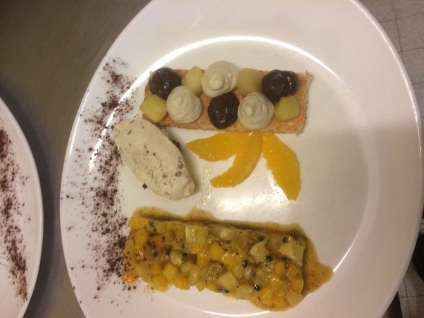 Imagen del bar/restaurante del H&ocirc;tel les skieurs. Foto 9