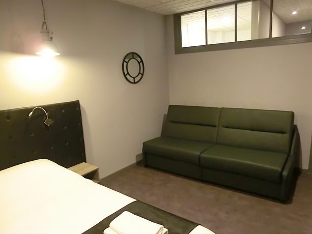 Imagen de la habitación del H&ocirc;tel sur le Quai. Foto 7