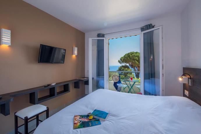 Imagen de la habitación del H&ocirc;tel-Club du Domaine d\'Aiguebelle, USSIM Vacances. Foto 4