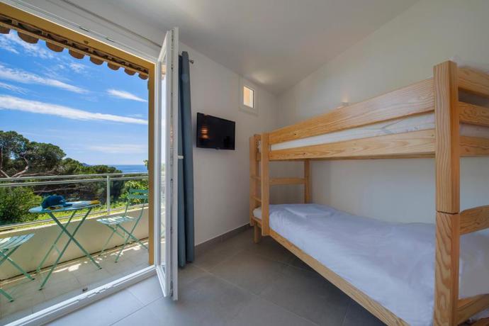 Imagen de la habitación del H&ocirc;tel-Club du Domaine d\'Aiguebelle, USSIM Vacances. Foto 11