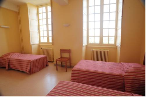 Imagen de la habitación del H&ocirc;tellerie Saint Yves. Foto 8