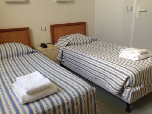 Imagen de la habitación del H&ocirc;tellerie Saint Yves. Foto 10