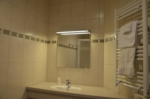 Imagen de la habitación del Hôtellerie du Couvent. Foto 4