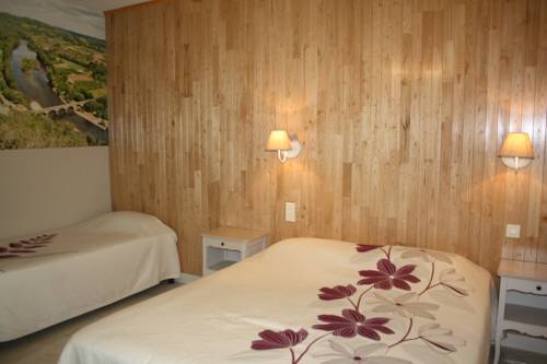 Imagen de la habitación del H&ocirc;tel-restaurant Le Rouffillac. Foto 4