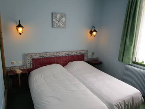 Imagen de la habitación del H&ocirc;tel-restaurant chez Carri&egrave;re. Foto 12