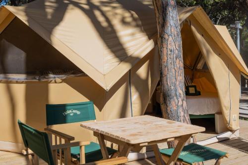 Imagen general del HolaCamp Aran Aventura. Foto 2