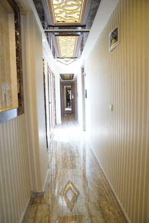 Imagen de los interiores del Holiday Business Otel. Foto 14