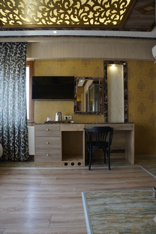 Imagen de los interiores del Holiday Business Otel. Foto 15