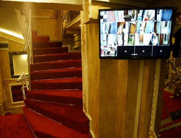 Imagen de los interiores del Holiday Business Otel. Foto 18