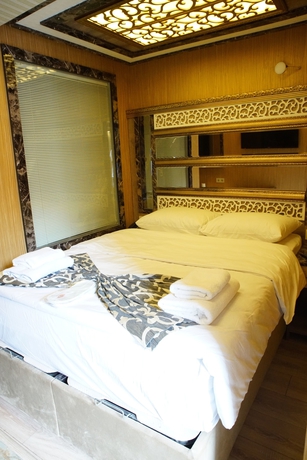 Imagen de la habitación del Holiday Business Otel. Foto 13