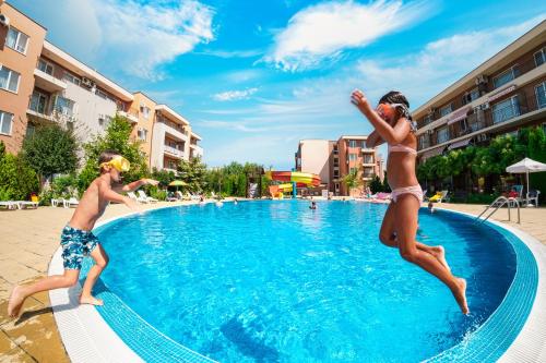 Imagen general del Holiday Garden Resort, Nessebar. Foto 4