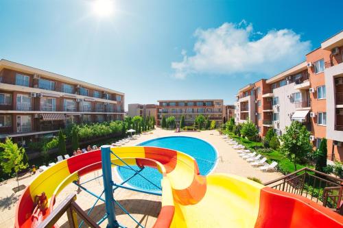 Imagen general del Holiday Garden Resort, Nessebar. Foto 8
