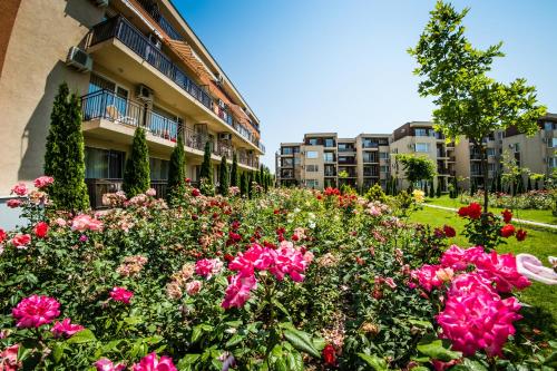 Imagen general del Holiday Garden Resort, Nessebar. Foto 9