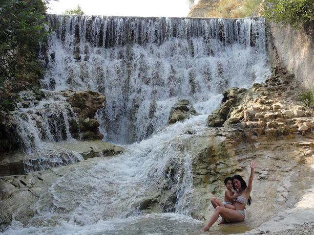 Imagen de los exteriores del Holiday Home El Tajil Algarinejo. Foto 5