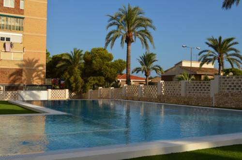 Imagen general del Holiday Home La Zenia Orihuela. Foto 9