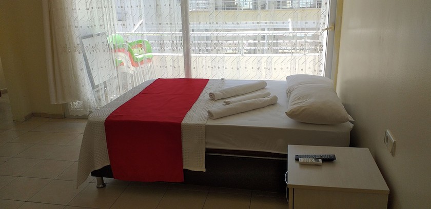 Imagen de la habitación del Holiday Hotel. Foto 7