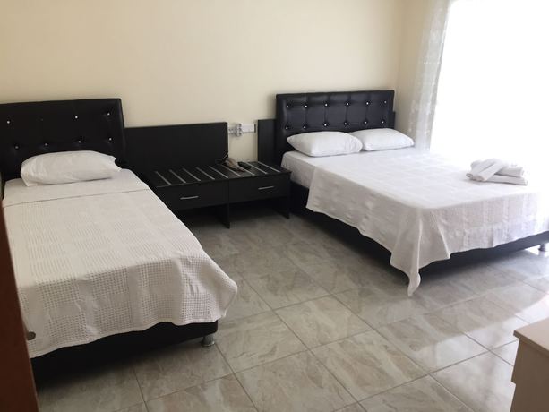 Imagen general del Holiday Hotel. Foto 1