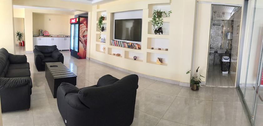 Imagen de los interiores del Holiday Hotel. Foto 18