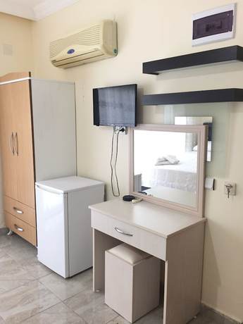 Imagen de la habitación del Holiday Hotel. Foto 14