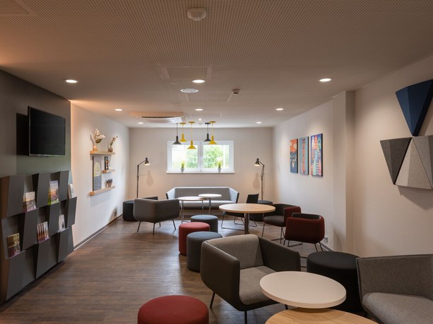 Imagen de los interiores del Holiday Inn Express Hamburg South A7 AS42. Foto 18