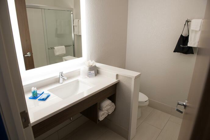 Imagen general del Holiday Inn Express & Suites - Dayton North, an IHG Hotel. Foto 2