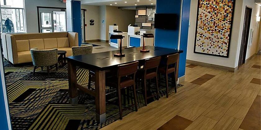 Imagen general del Holiday Inn Express & Suites - Dayton North, an IHG Hotel. Foto 22