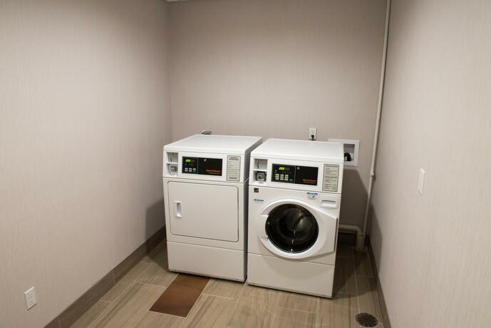 Imagen general del Holiday Inn Express & Suites - Dayton North, an IHG Hotel. Foto 24