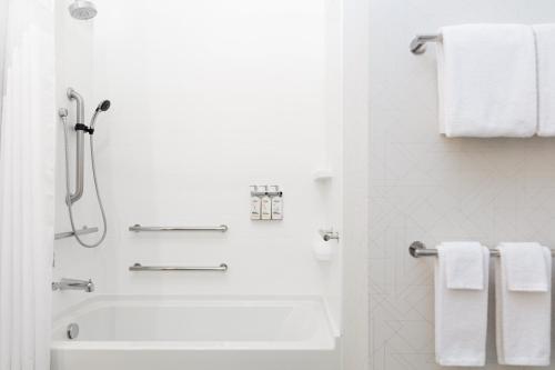 Imagen de la habitación del Holiday Inn Express & Suites Morrow &ndash; Atlanta South, an IHG Hotel. Foto 17