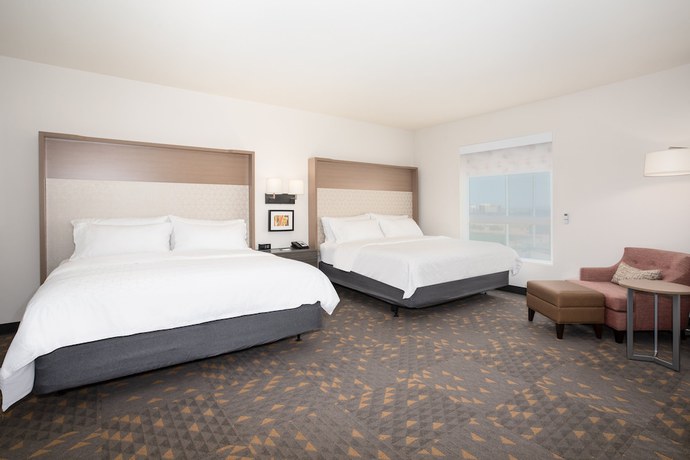 Imagen de la habitación del Holiday Inn Glendale - Stadium & Ent Dist. Foto 10