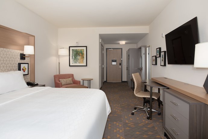 Imagen de la habitación del Holiday Inn Glendale - Stadium & Ent Dist. Foto 13