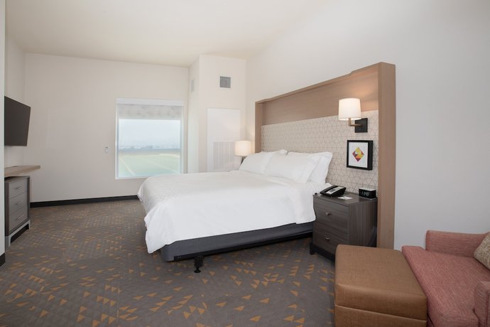 Imagen de la habitación del Holiday Inn Glendale - Stadium & Ent Dist. Foto 17
