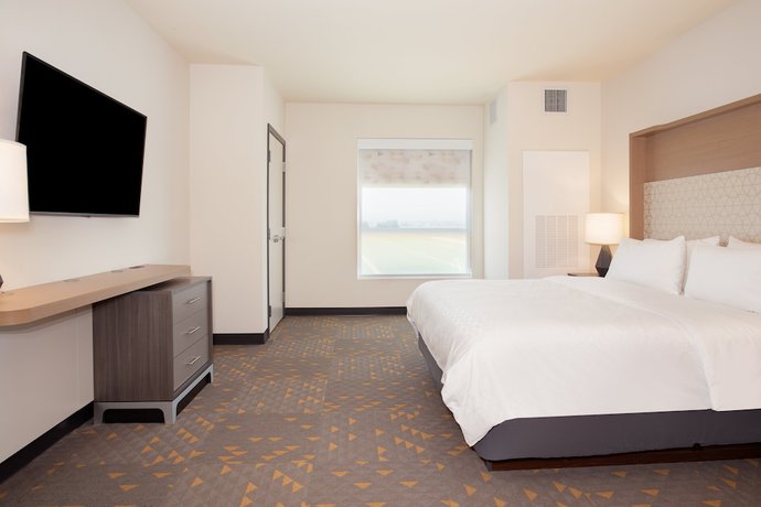 Imagen de la habitación del Holiday Inn Glendale - Stadium & Ent Dist. Foto 18