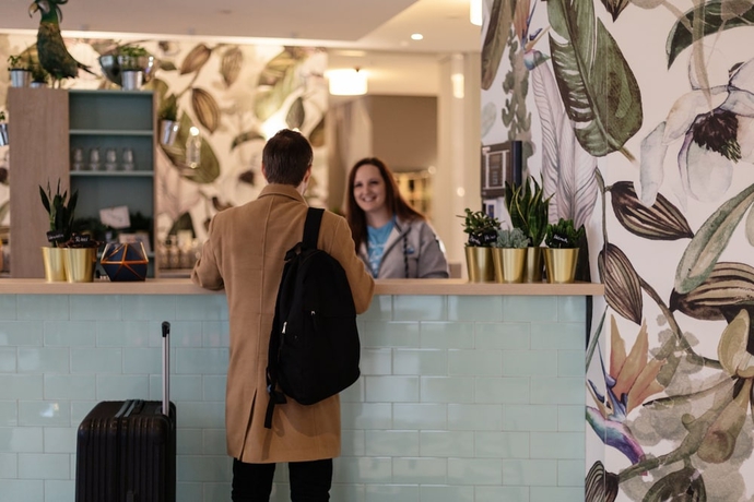 Imagen de los interiores del Holiday Inn The Niu, Crusoe Bremen Airport, An Ihg. Foto 16