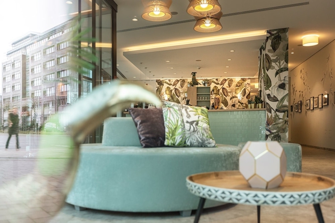 Imagen de los interiores del Holiday Inn The Niu, Crusoe Bremen Airport, An Ihg. Foto 17