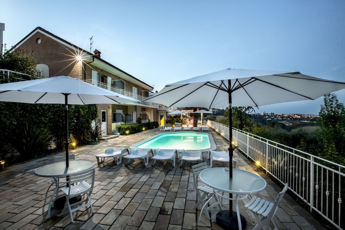 Imagen general del Holiday Residence Belohorizonte. Foto 1