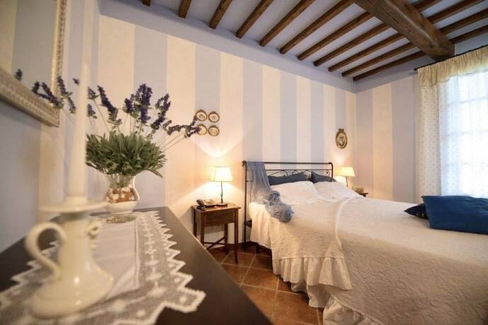 Imagen de la habitación del Holiday-Home with pool in San Gimignano. Foto 15