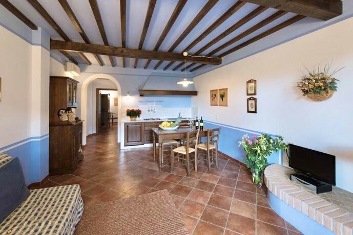 Imagen de la habitación del Holiday-Home with pool in San Gimignano. Foto 16