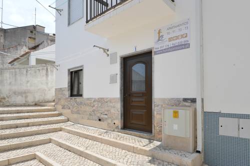 Imagen de los exteriores del Holidays Nazaré Centro. Foto 12