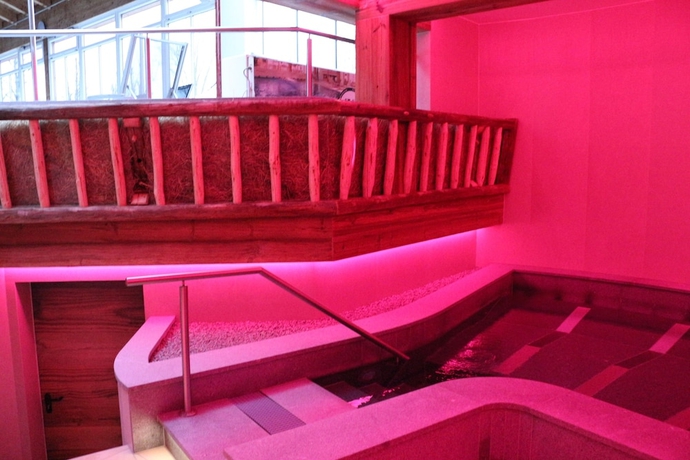 Imagen de la piscina del Holmernhof Dreiquellenbad Camping. Foto 13