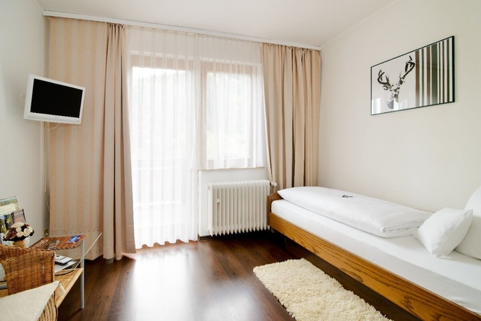 Imagen de la habitación del Holzschuh Schwarzwaldhotel. Foto 9