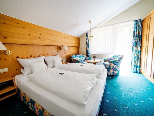 Imagen de la habitación del Holzschuh Schwarzwaldhotel. Foto 10
