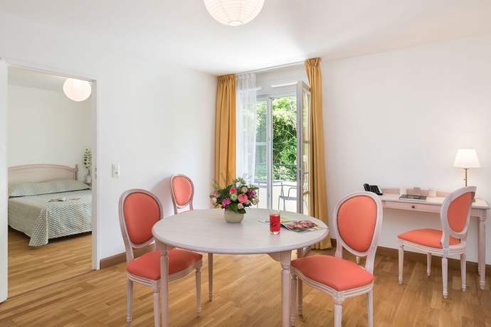 Imagen de la habitación del Home M&eacute;dicis Les Petites Roches. Foto 5